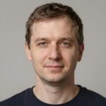 Довольный клиент Computers Plus MI после изучения прозрачных условий лицензирования онлайн-казино для новичков